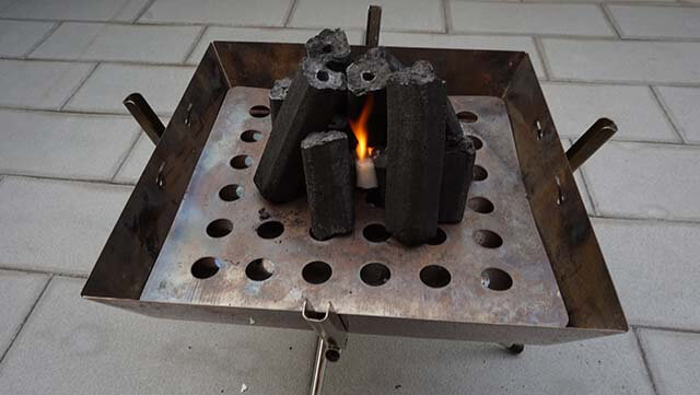 BBQを快適に 炭のチョイスと炭火のおこし方 | カニキャンプ